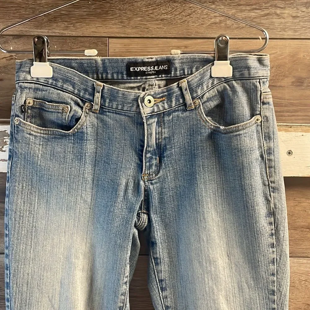 Express Jeans Stretch Ladies Size 7/8, Blue Faded